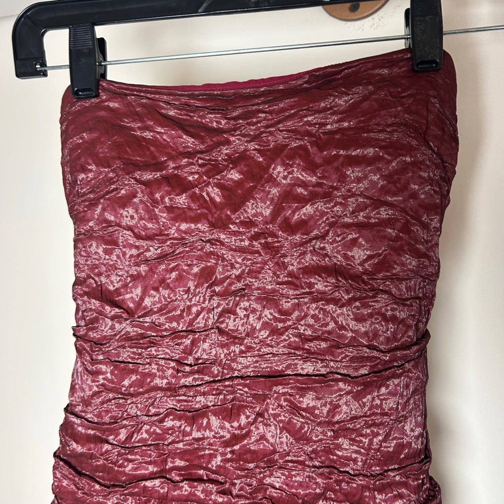 Nicole Miller Burgundy Ruched Strapless Mini Dress Wine Crinkle Bodycon Size 10 - Picture 2 of 4